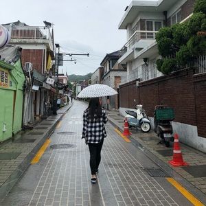 Meet your Posher, Sandy